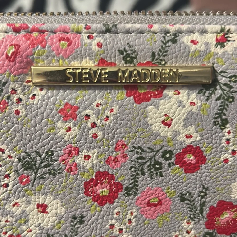 wallet - Picture 2 of 4